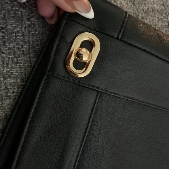 GENUINE LAMB LEATHER HIGH WAISTED SHORTS IN BLACK WITH POCKETS - SIZE S/M - Picture 4 of 8